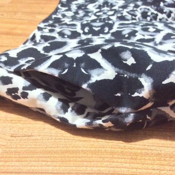 Leopard Print Skirt - Picture 4 of 5